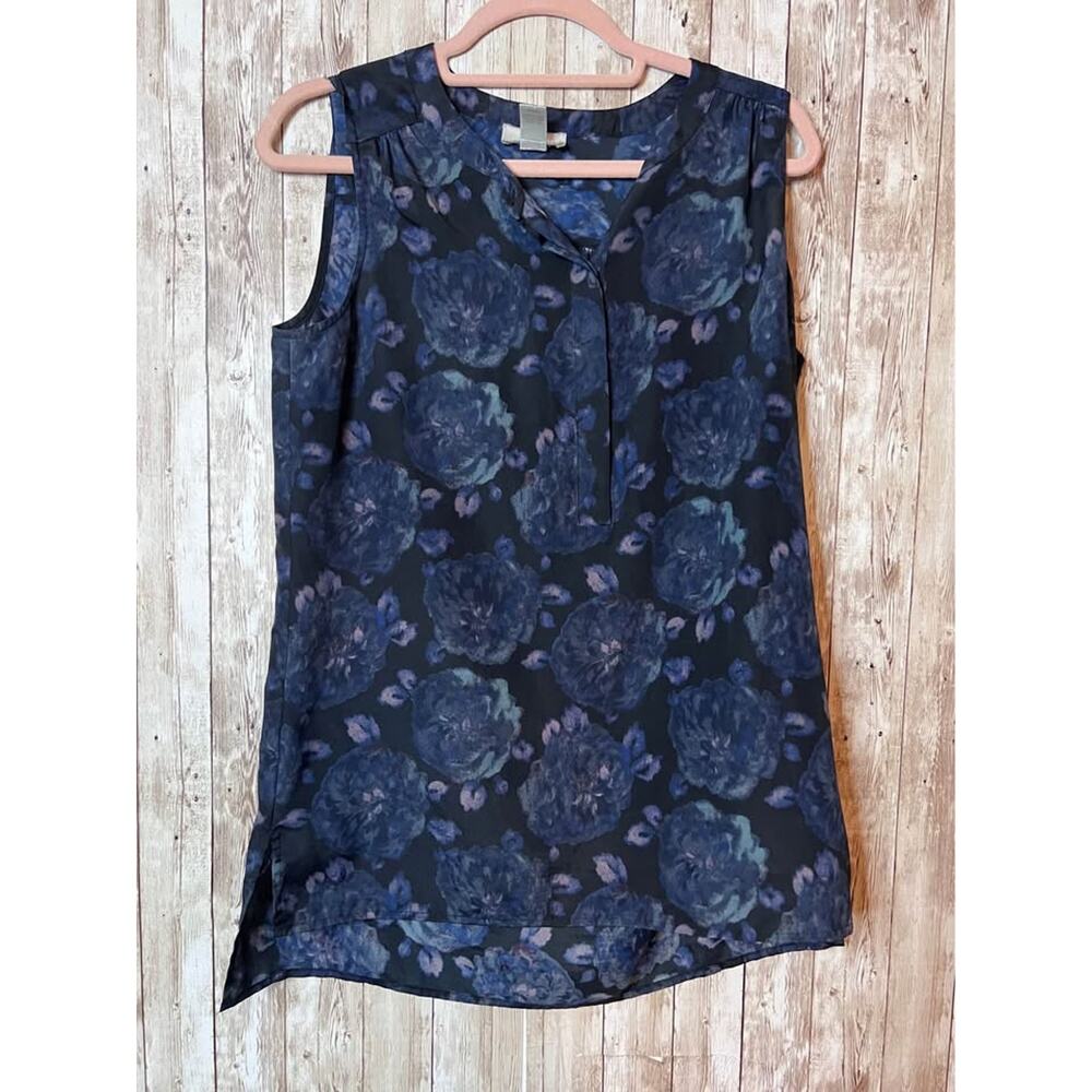 LOFT small floral sleeveless blouse‎